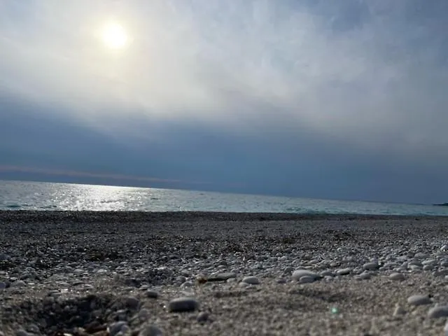 Ebbi Hotel Dhermi 0*,  Albania
