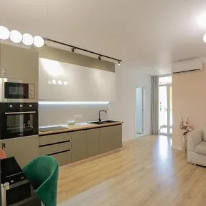 Miku Apartment-spectacular 1bd At Komuna E Parisit , Tirana Albania