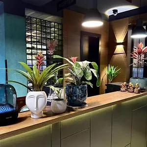90 Boutique 4*, Tirana Albânia